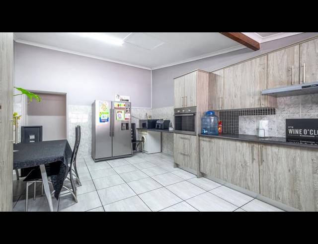 4 BEDROOM HOUSE FOR SALE IN GLENLILY